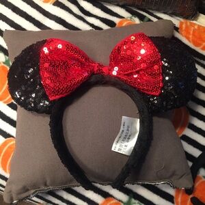 Disney parks Minnie Mouse ears